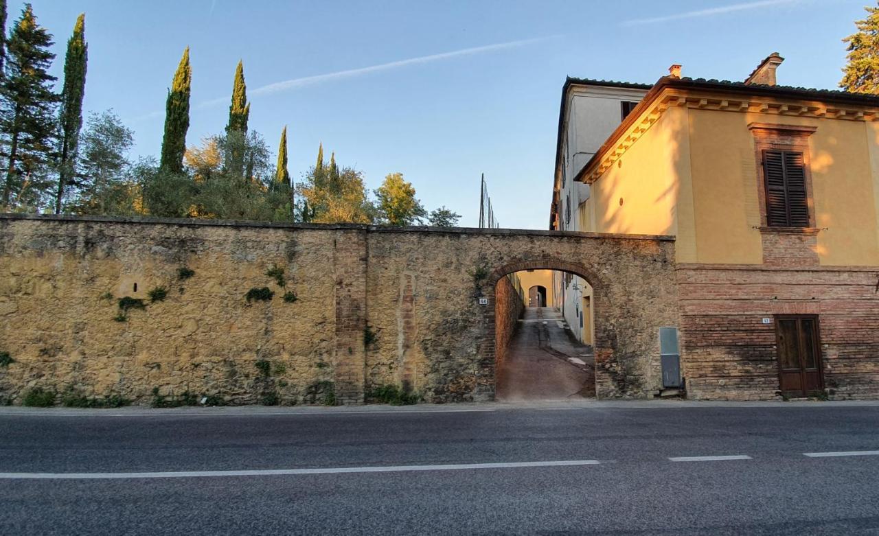 วิลลา ปาตริเซีย เซียนา Bed & Breakfast ภายนอก รูปภาพ