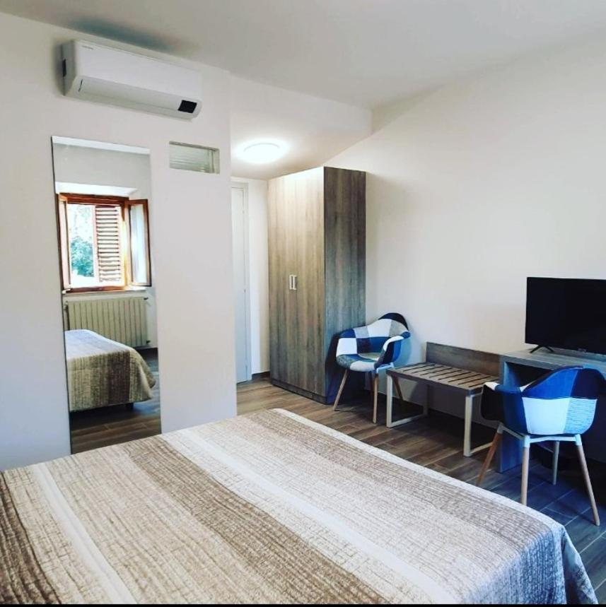 วิลลา ปาตริเซีย เซียนา Bed & Breakfast ภายนอก รูปภาพ